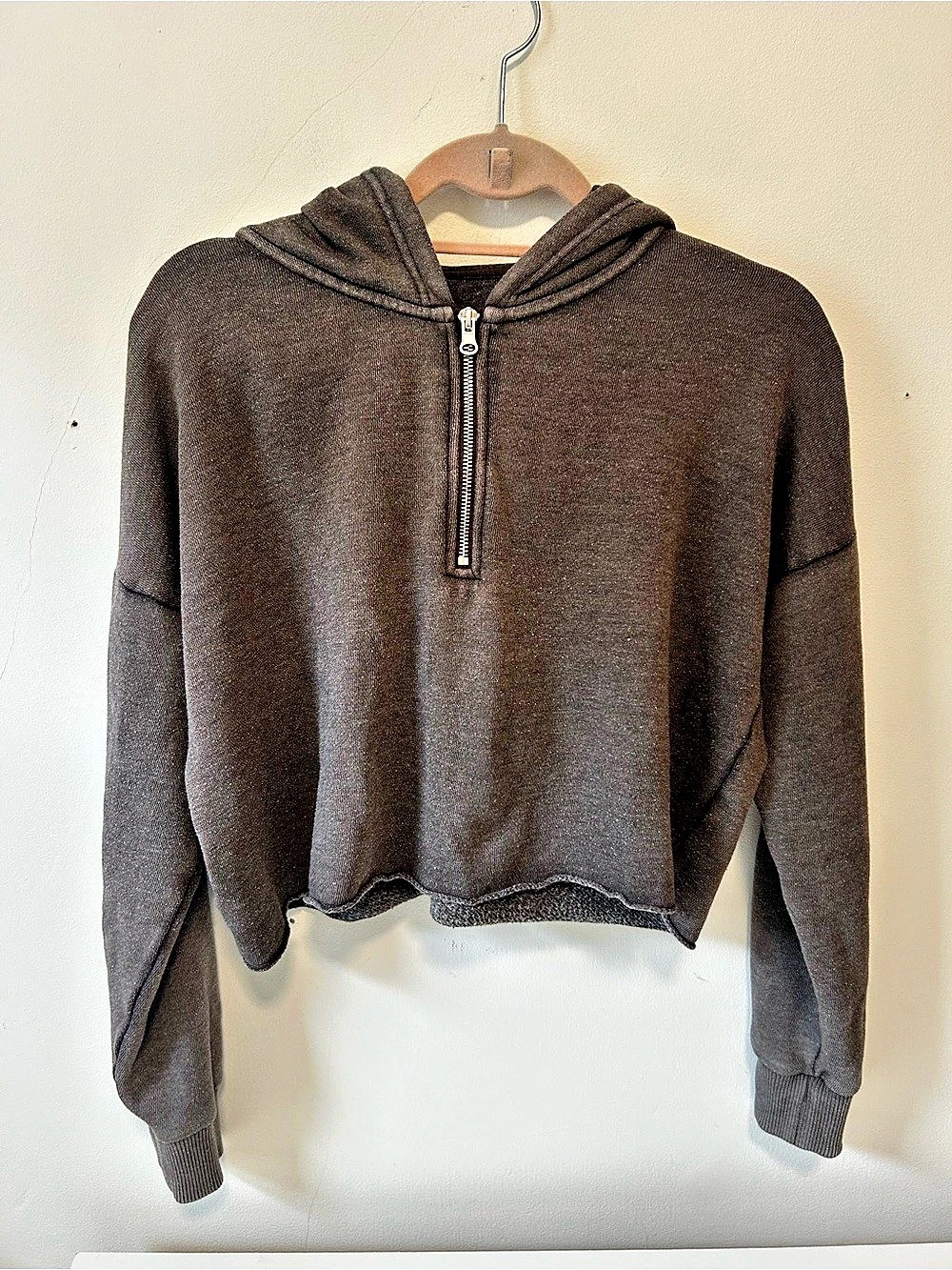 Aerie Quarter-Zip Cropped Hoodie in Brown Size XS